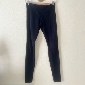 Lululemon Purple/Black Mid Rise Athletic Leggings